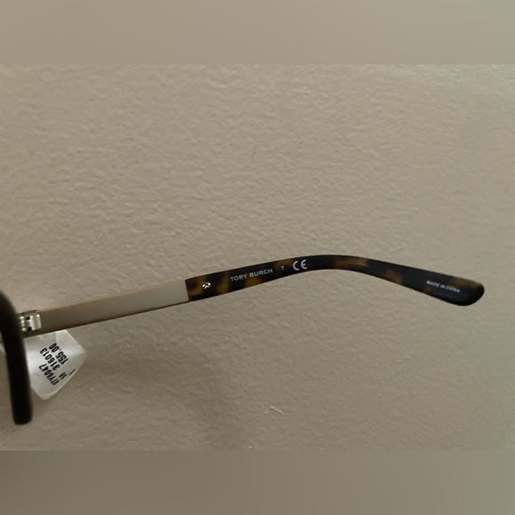 Tory Burch NWT Gold Aviator Sunglasses - Picture 16 of 16